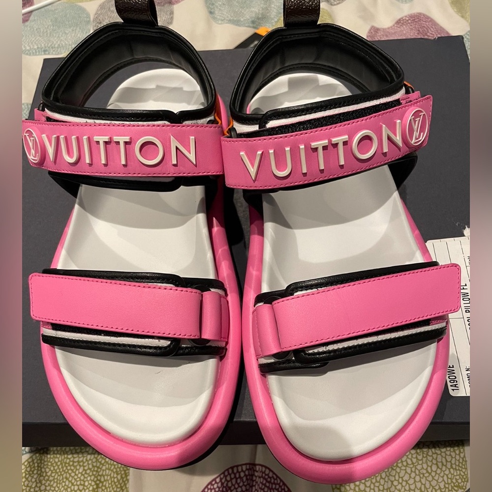 Louis Vuitton pool Pillow comfort mule sandals